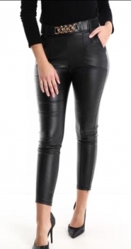 Kunstlederhose mit Kette